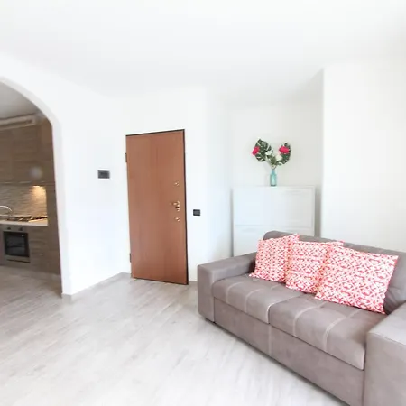Luxury With Pool Appartement Nesso